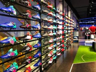 LEADING SPORTING GOODS FRANCHISE | GROWING COMMUNITY | EXCELLENT LOCATION