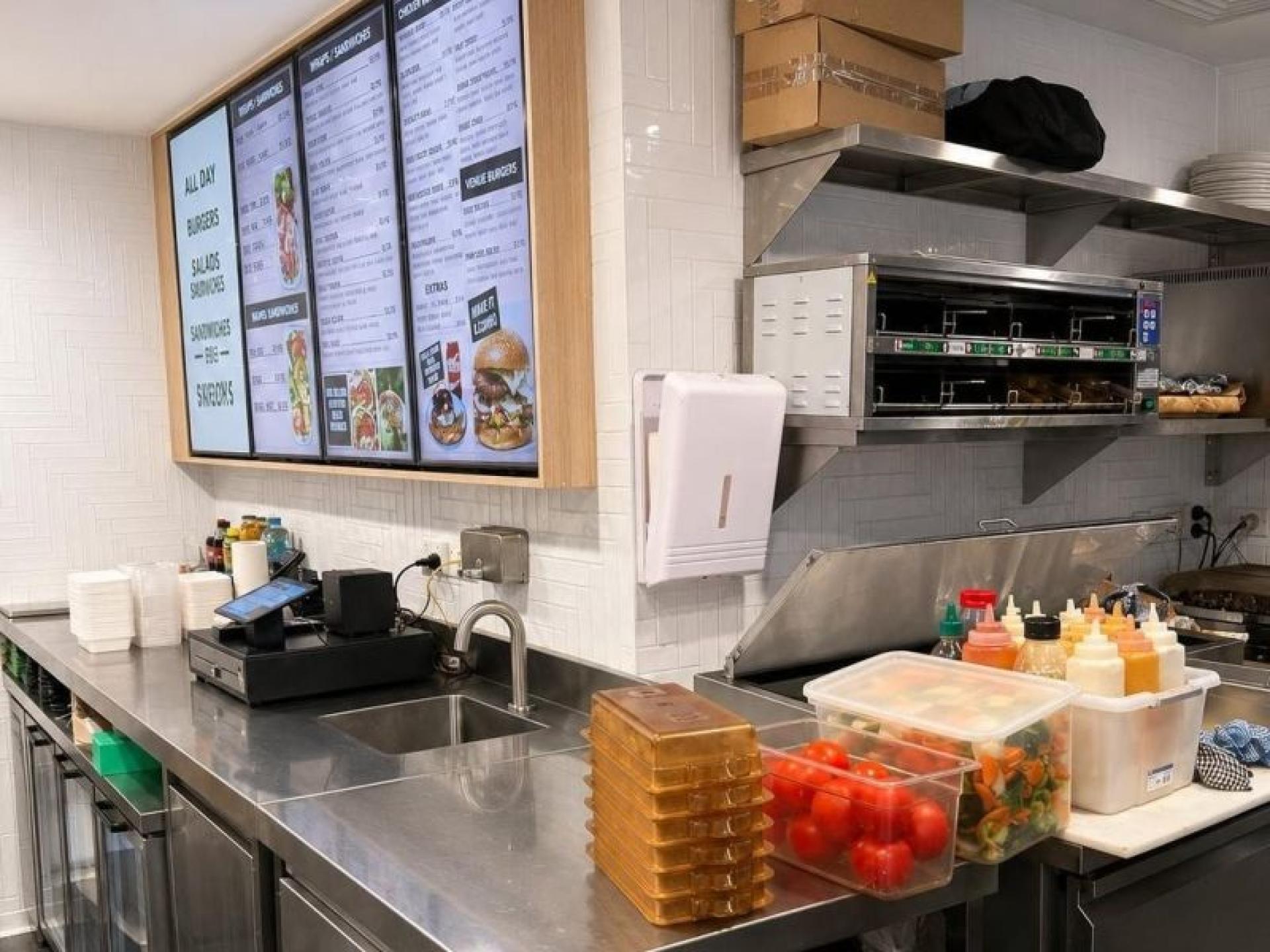 Food Court Chicken Takeaway 683547 1