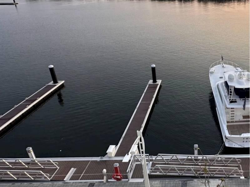26-year Marine Platform Exclusive 683550 3