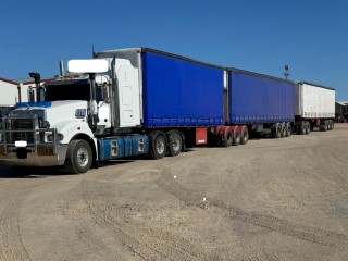 GENERAL FREIGHT TRANSPORT BUSINESS ADELAIDE TO COUNTRY SA INCOME CIRCA $1.9M P.A. $2,450,000
