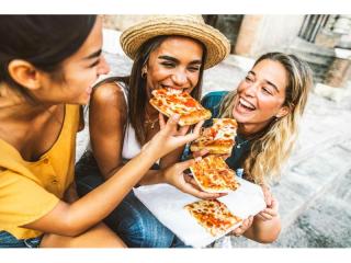 Fully Licensed Pizza Restaurant with Strong Local Following
