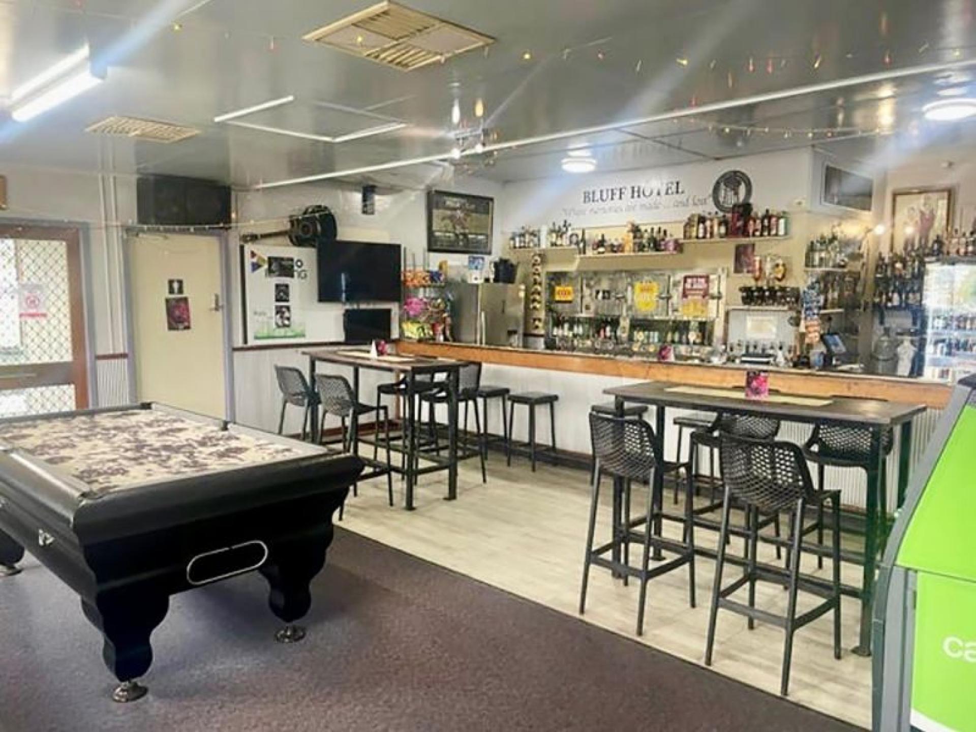 Bluff Hotel: Freehold Hotel 684014 3