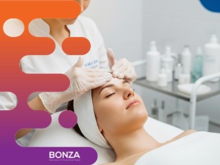 36856 Award-Winning Beauty Clinic with Loyal Client Base