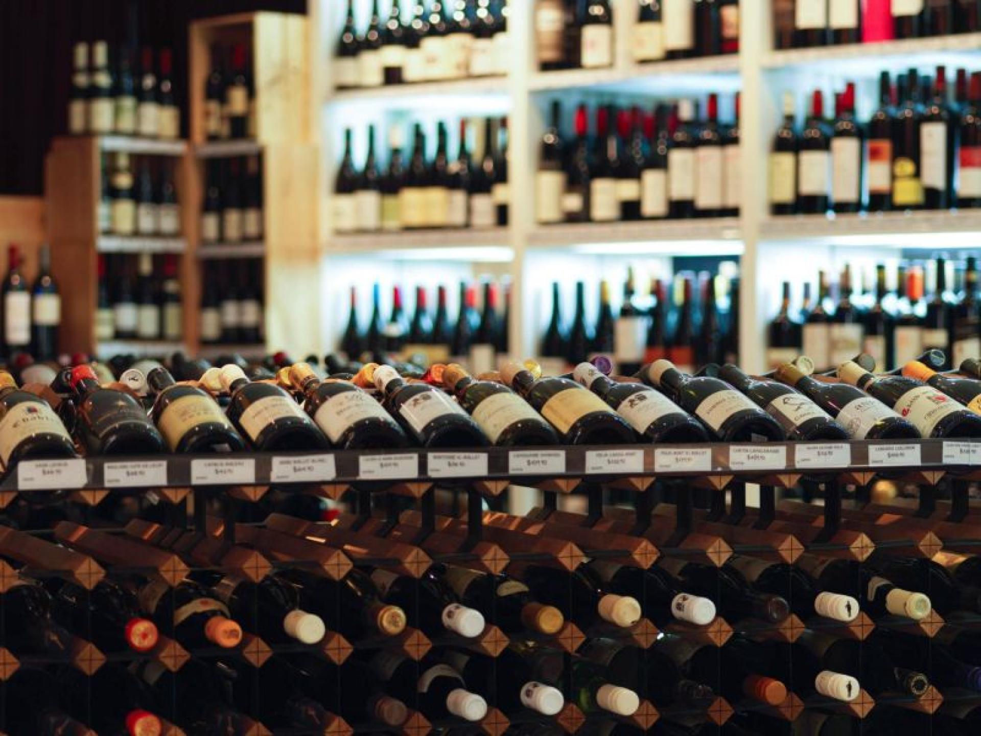 Branded Bottle Shop - 684087 1