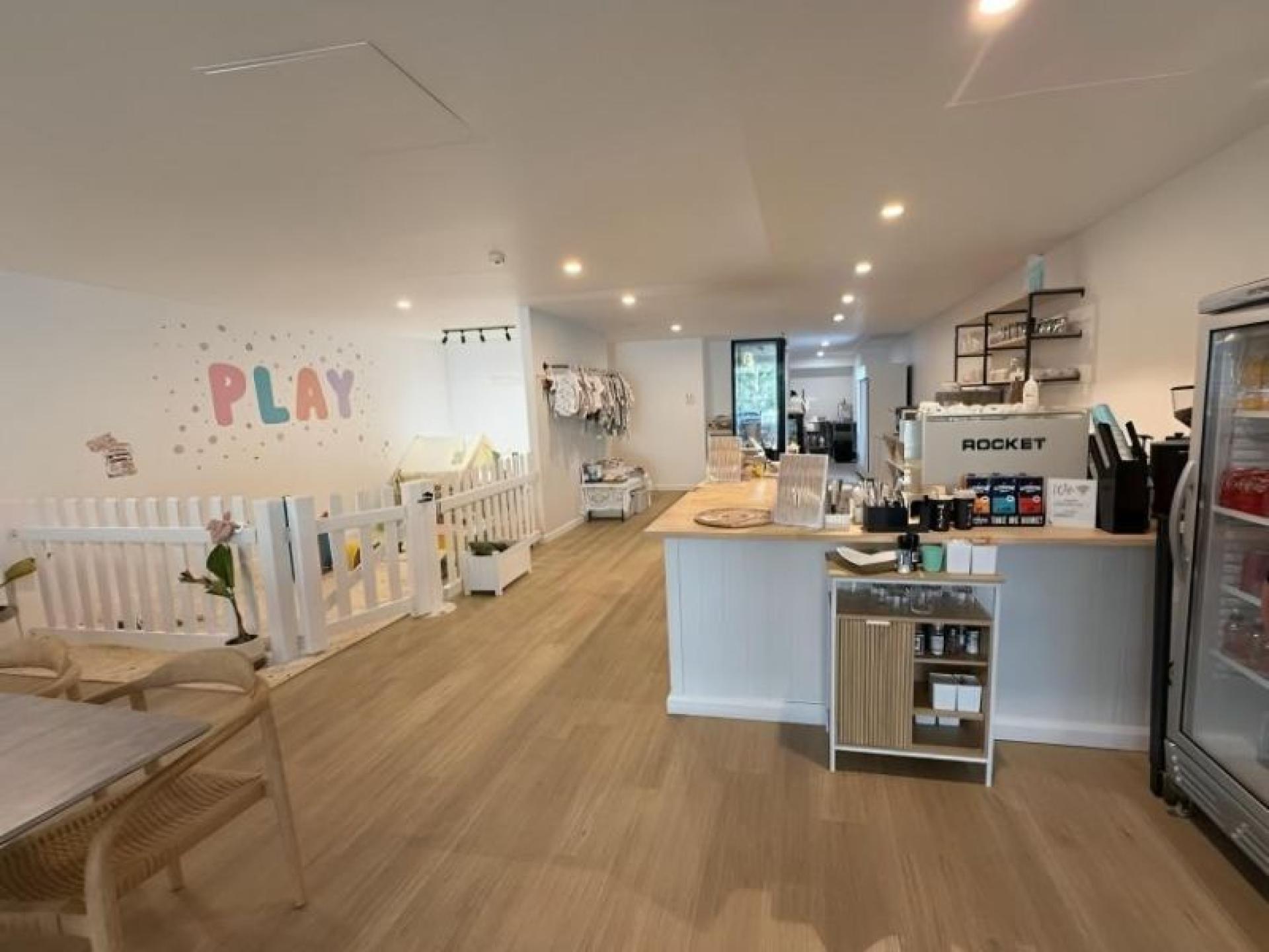 Under Offer - Spacious 684123 2