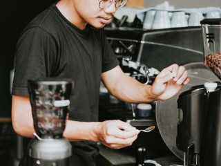 FLAGSHIP CBD COFFEE KIOSK – FAST SERVICE, BIG RETURNS