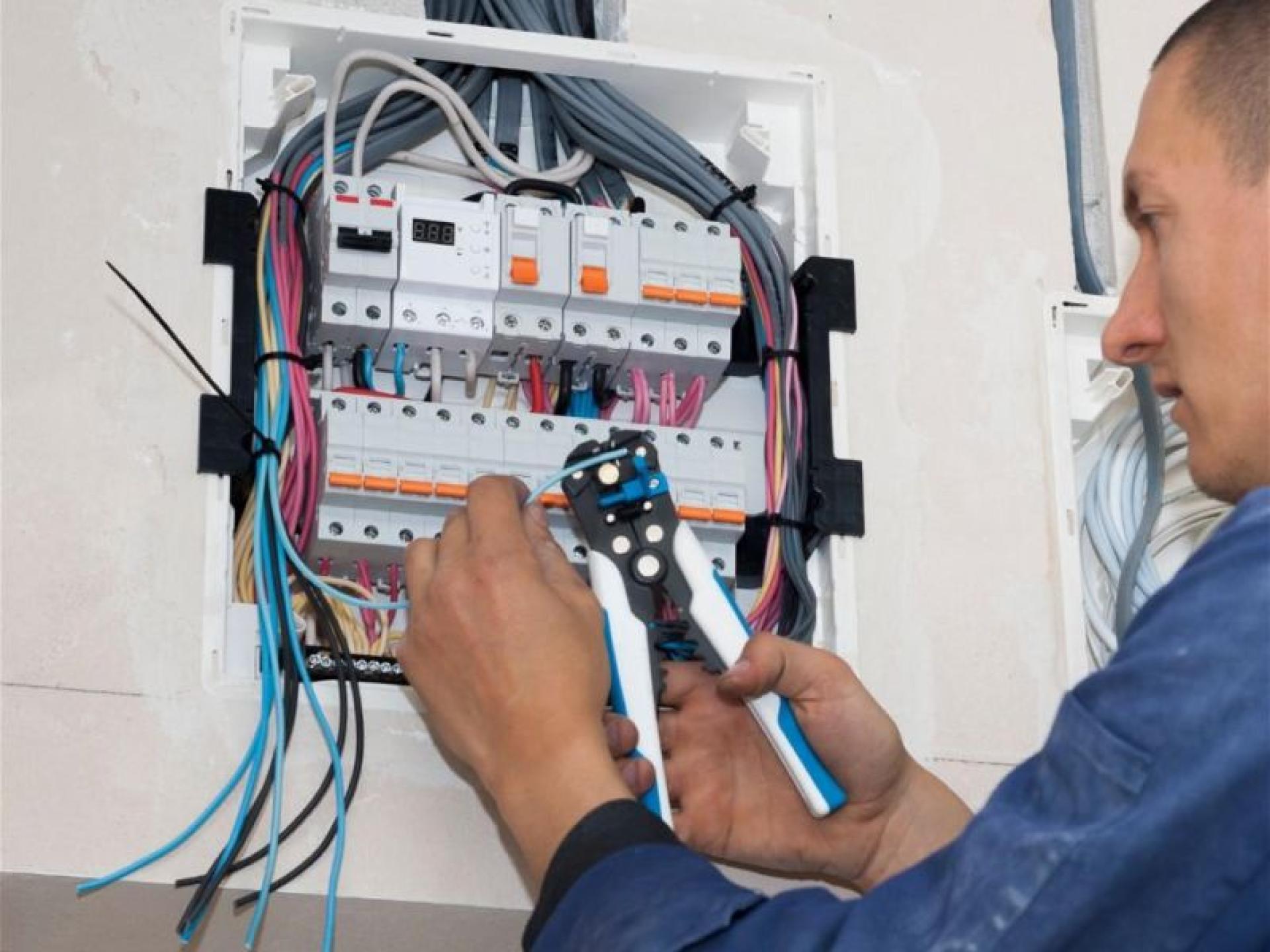 Bairnsdale Electrician Business 684283 2