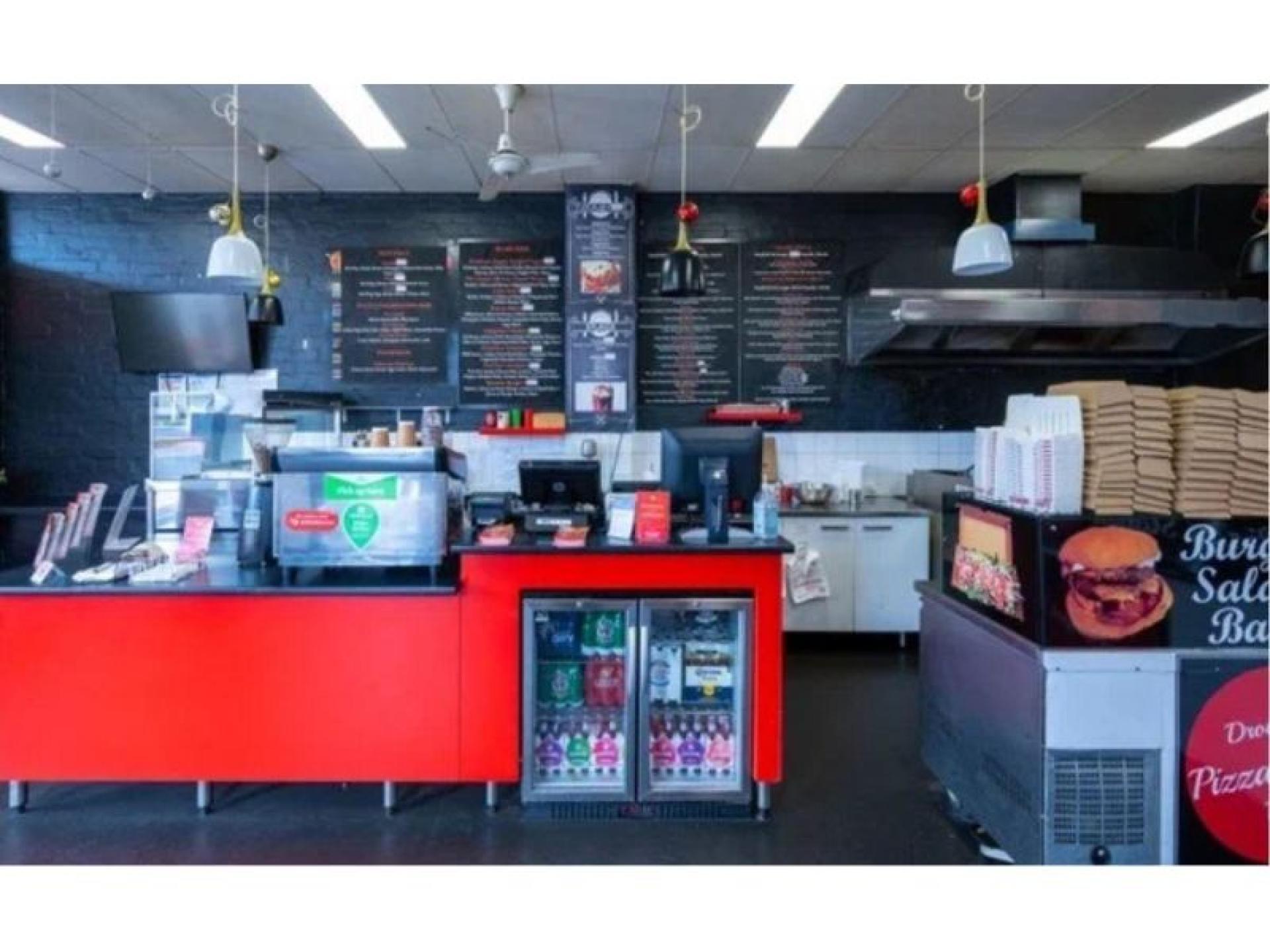 Drouin Burger And Pizza 684358 3