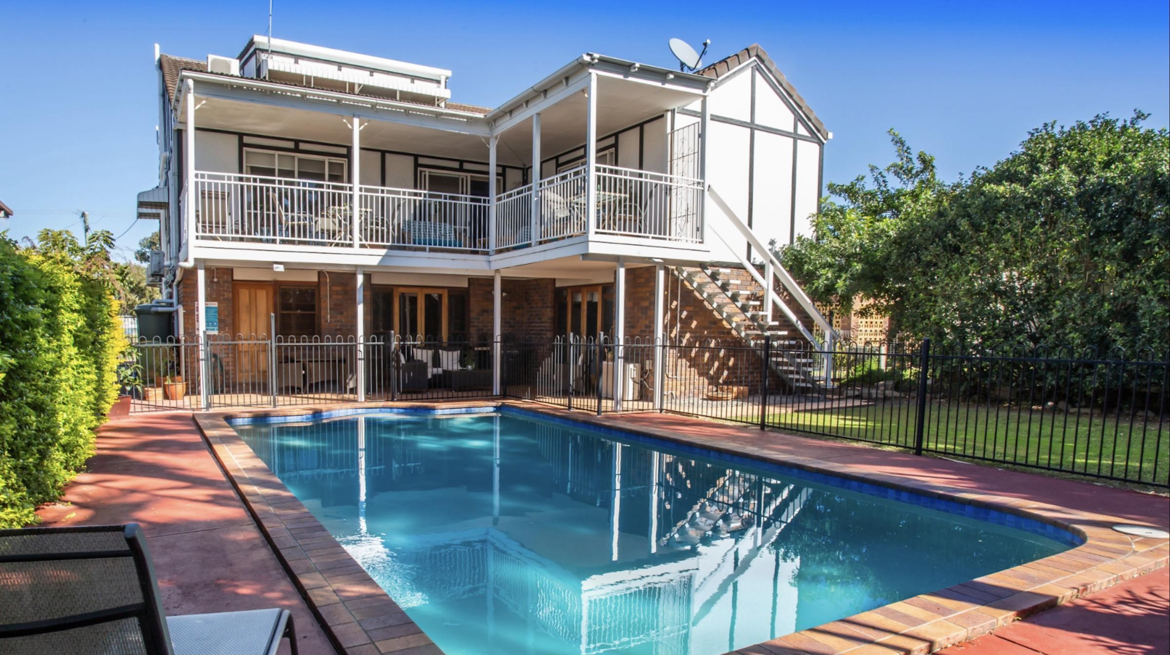 Coastal Accommodation Business Incl 684700 1