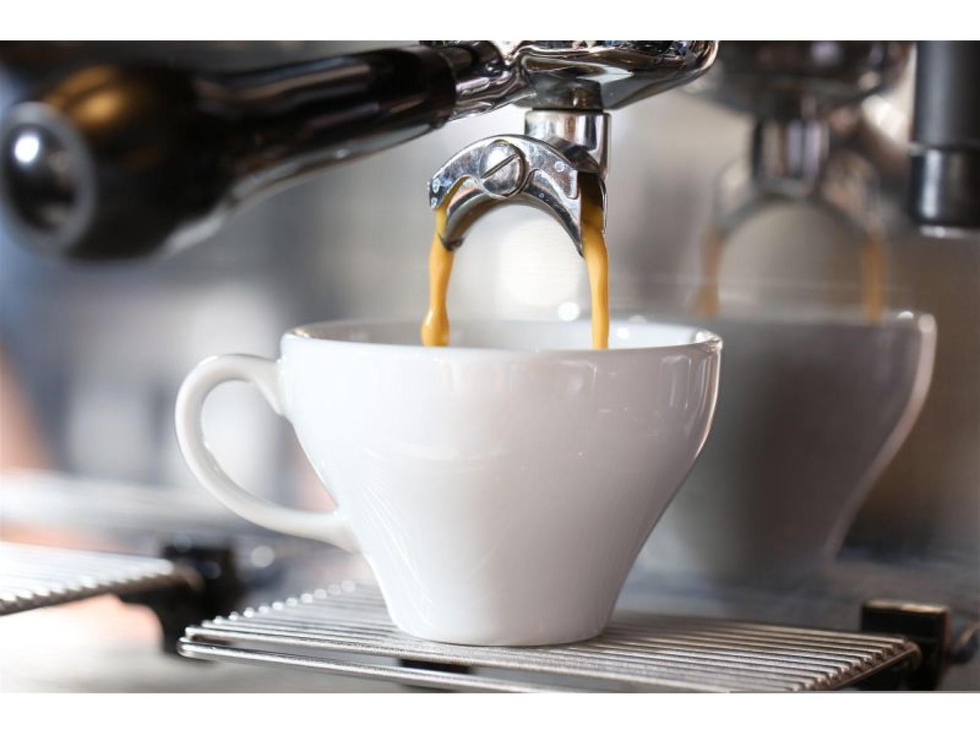 Outstanding Cafe / Bar 684969 2
