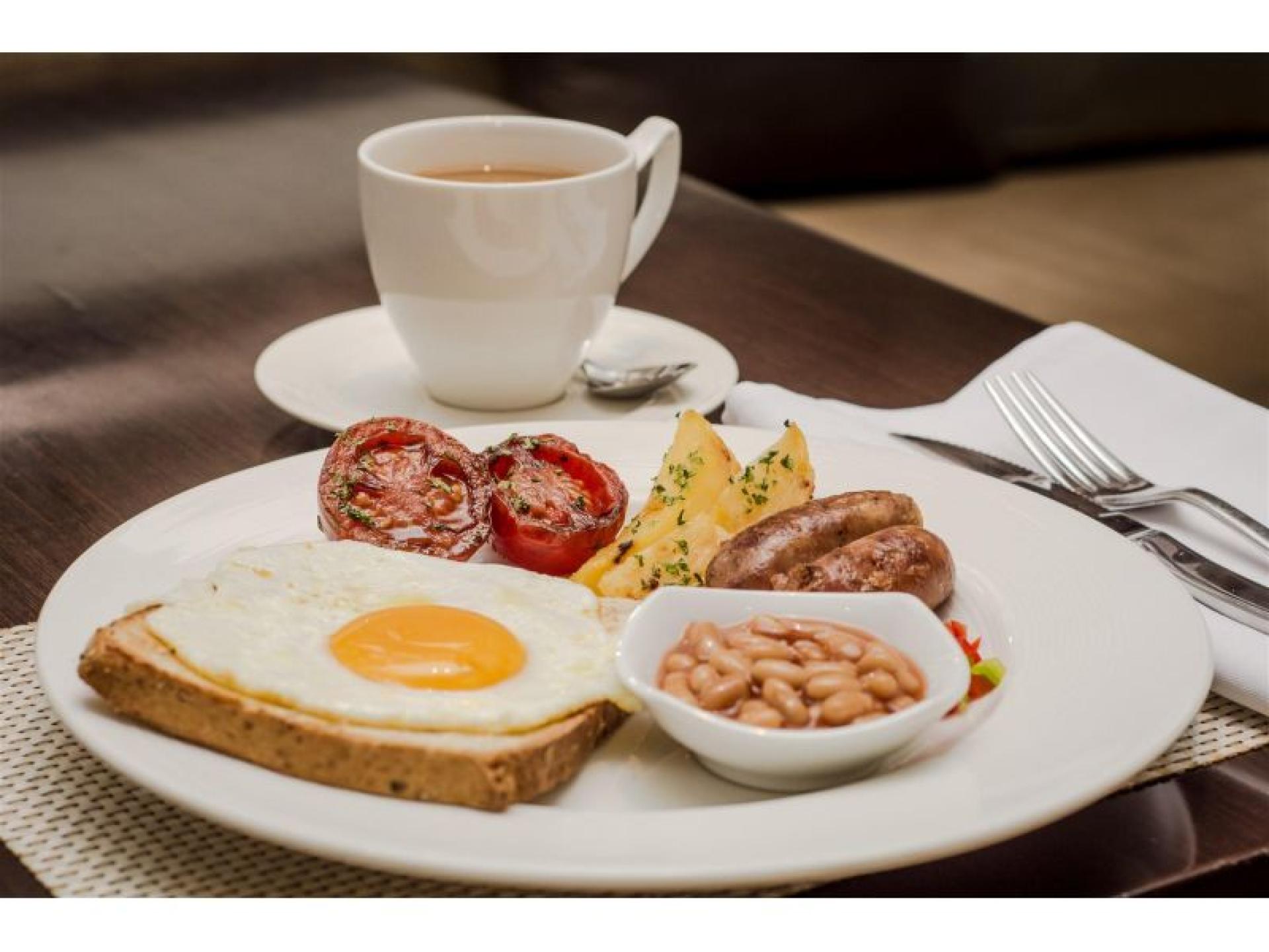 Outstanding Cafe / Bar 684969 3