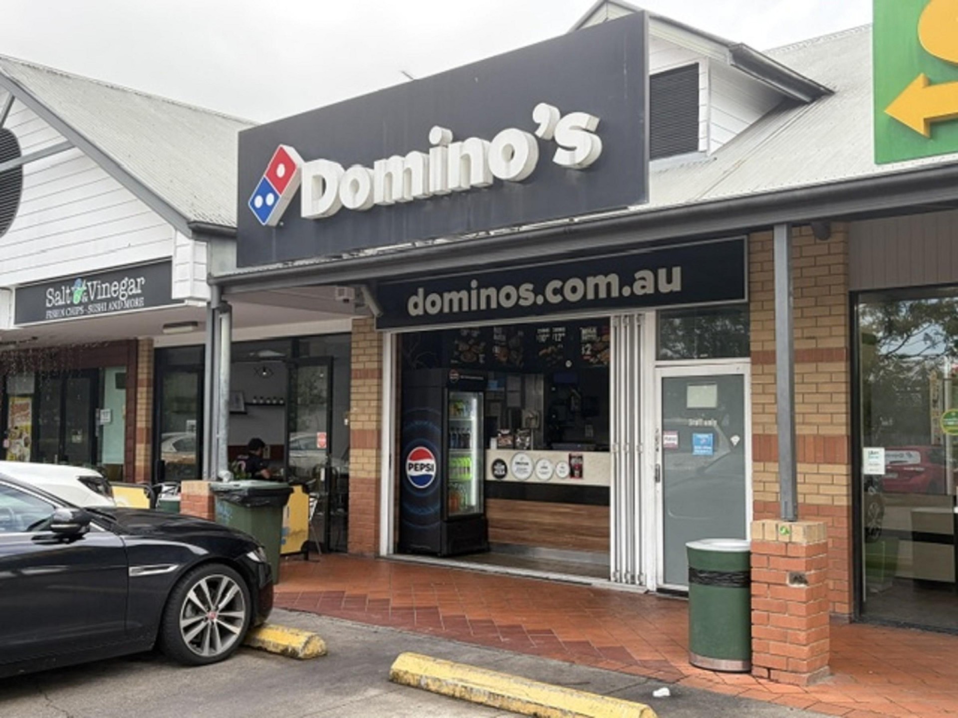 Dominos Pizza! Corinda Brisbane! 685236 3