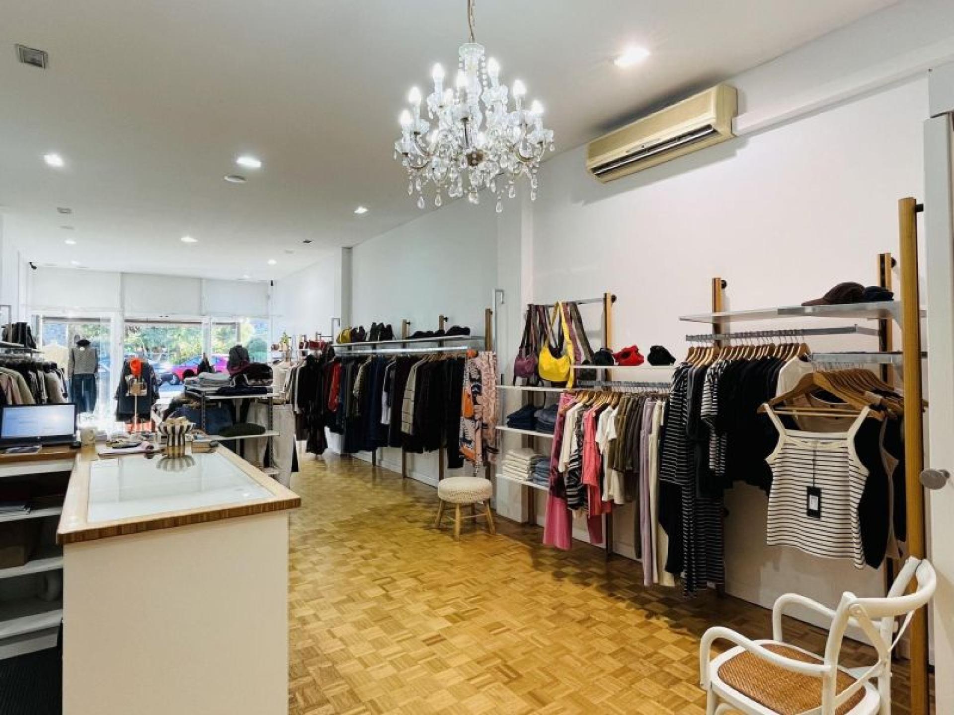 Established Women's Boutique 685257 2