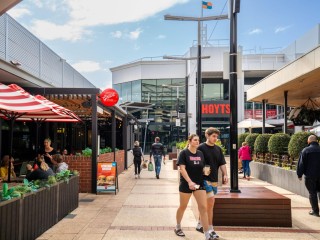 Prime Lakeside Joondalup Location – High Foot Traffic & Endless Potential