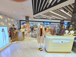 Established Women’s Fashion Brand, Online Store, Stock & Custom Kiosk