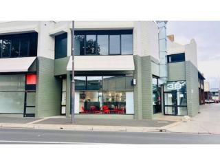 Fully Fitted Modern Pizzeria with Premium Fit-Out