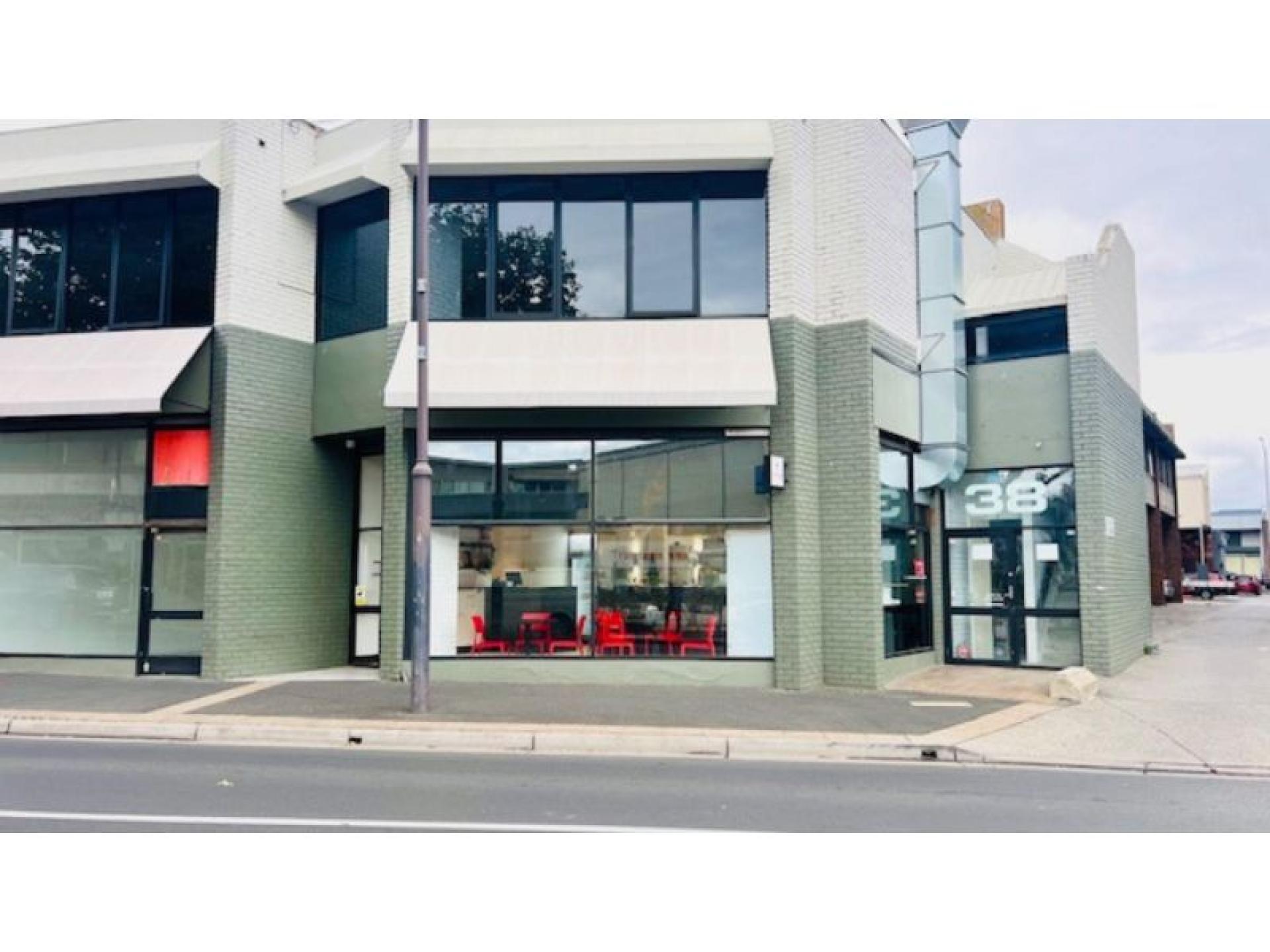 Fully Fitted Modern Pizzeria 685617 2