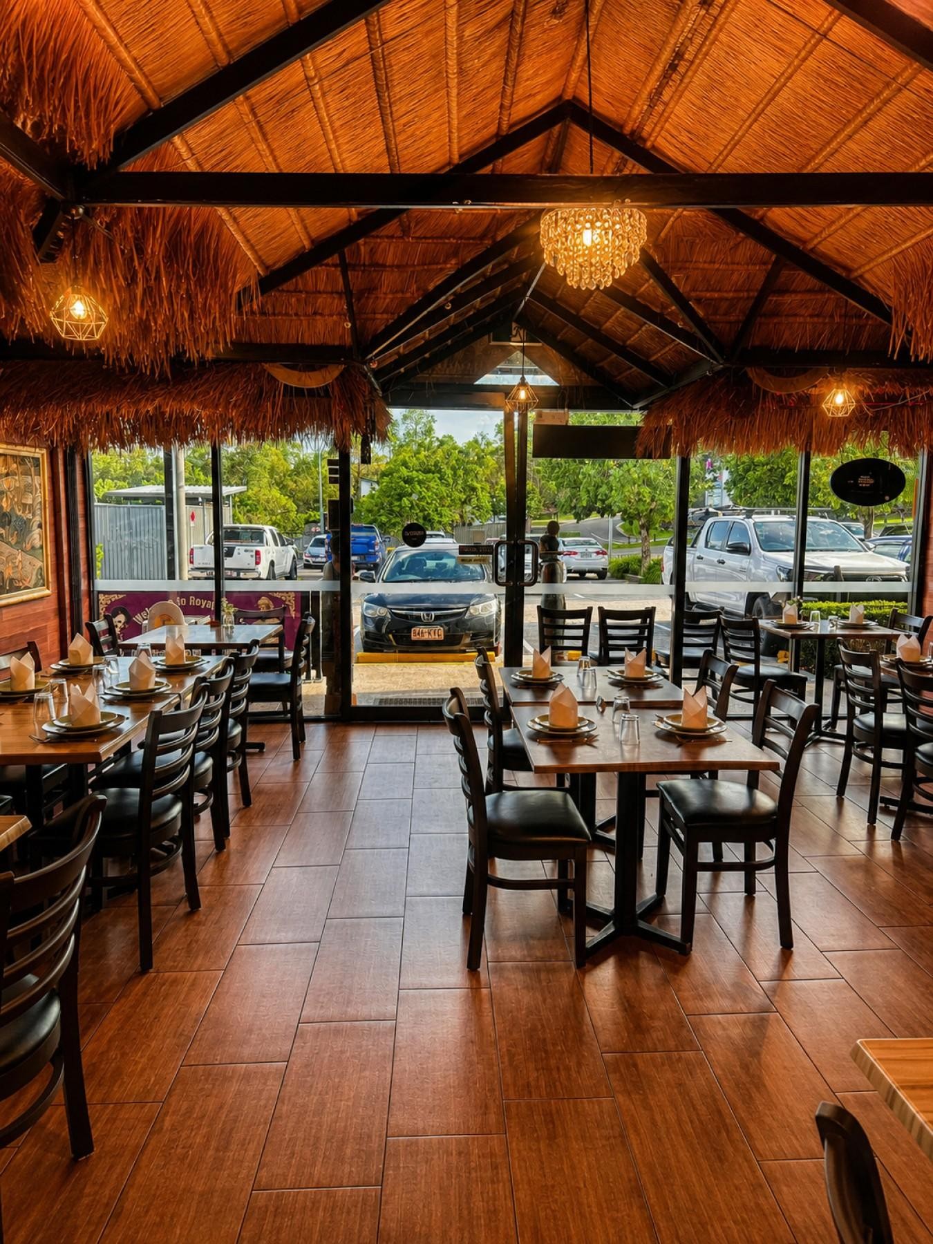 Popular Thai Restaurant Opportunity 685677 3