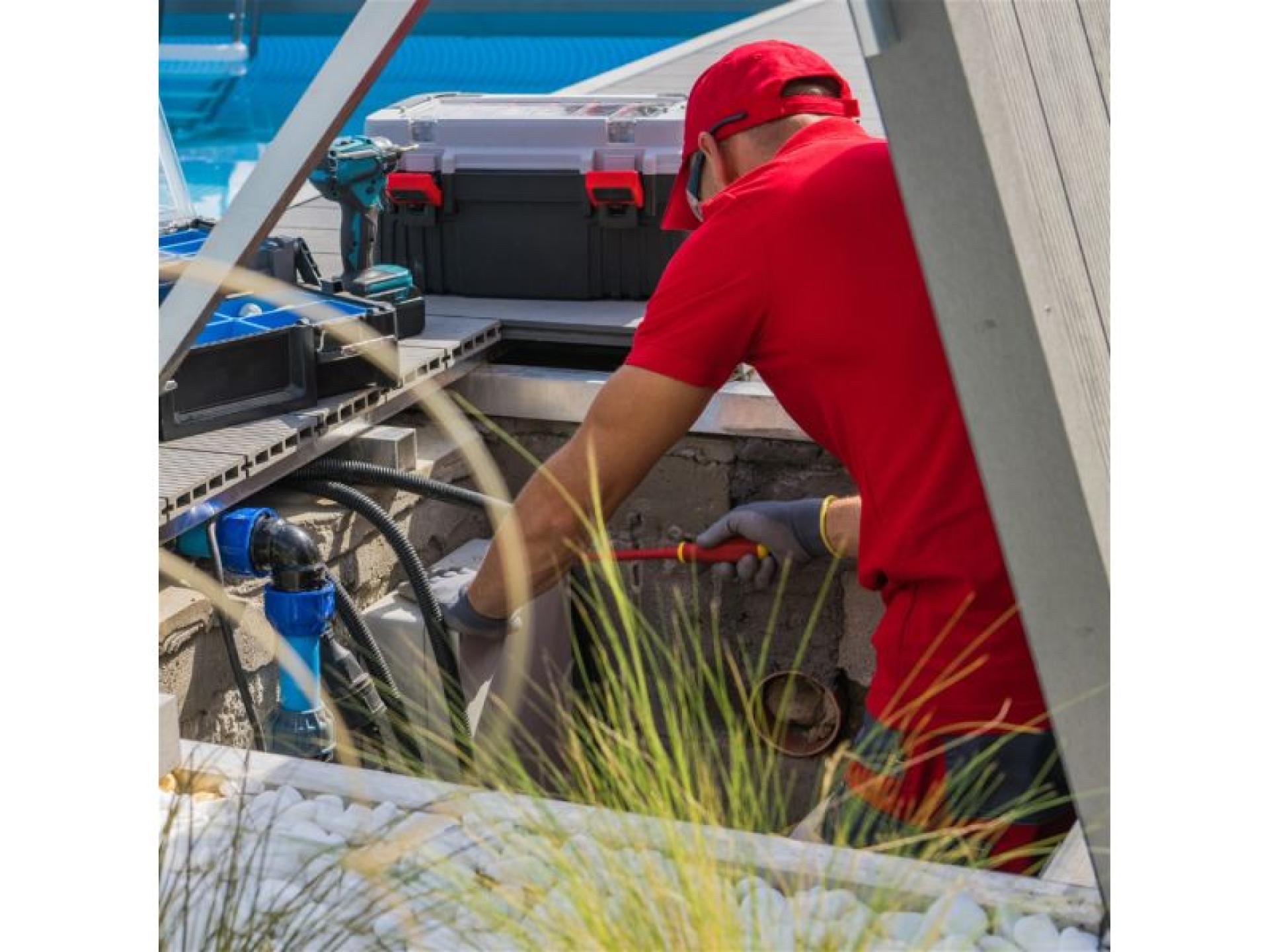 Established Pool Care Business 685688 2