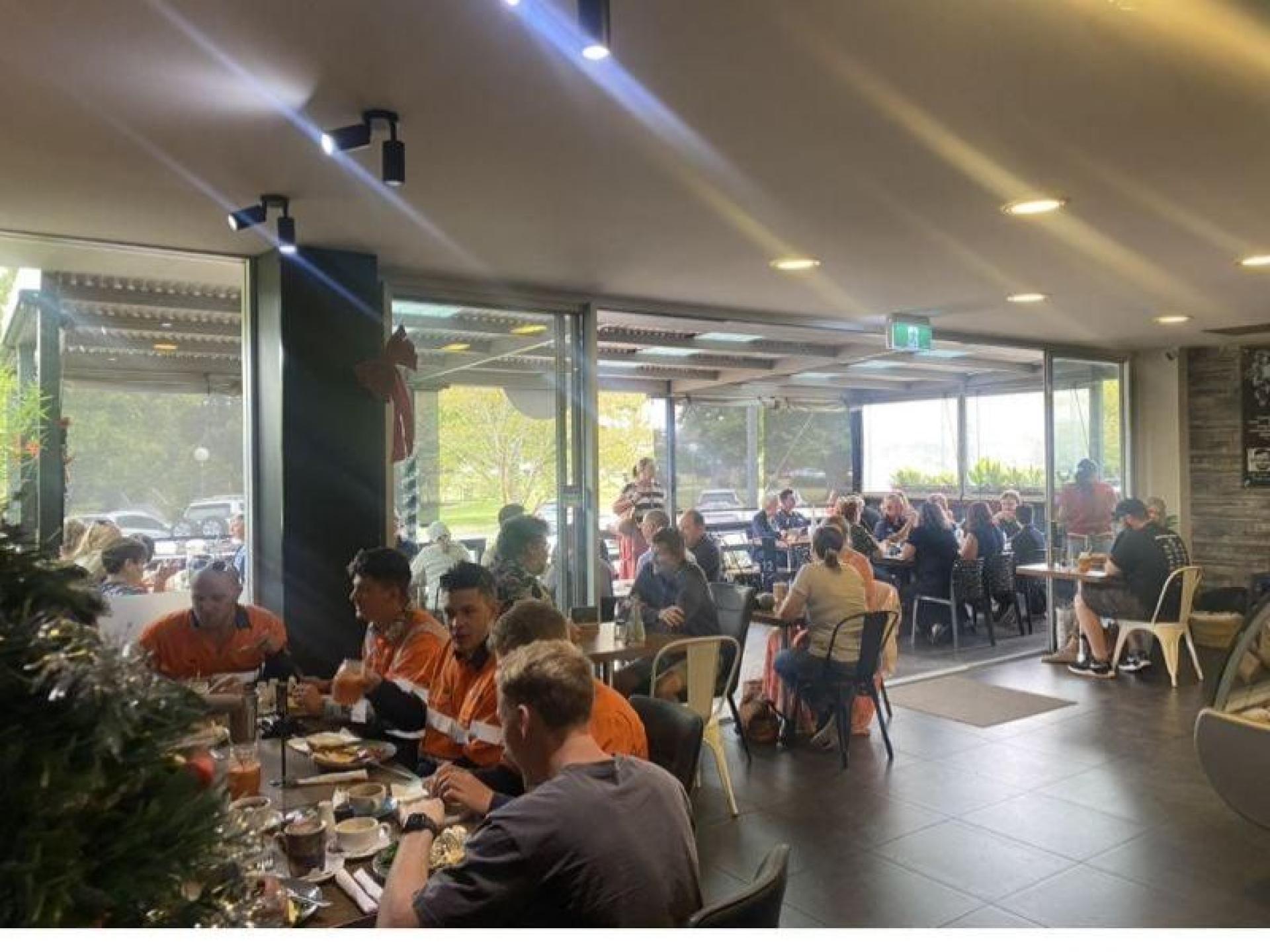 Busy Established Cafe For 685885 3
