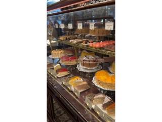 Iconic Cafe / Patisserie / Cakes