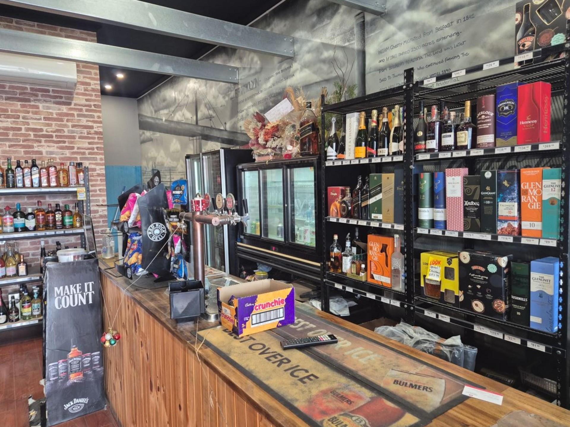 Western Suburbs Bottleshop & 686067 1