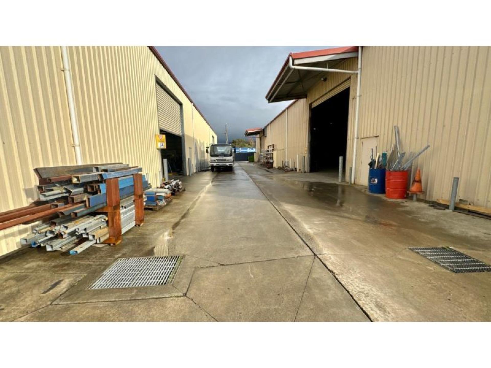 Industrial Plant And Equipment 686158 2