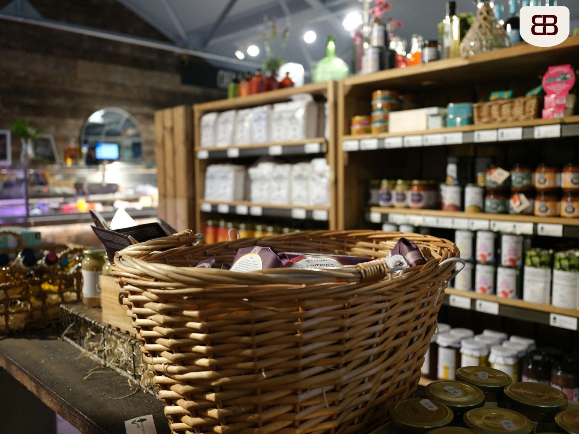 Gourmet Food Emporium 686350 2