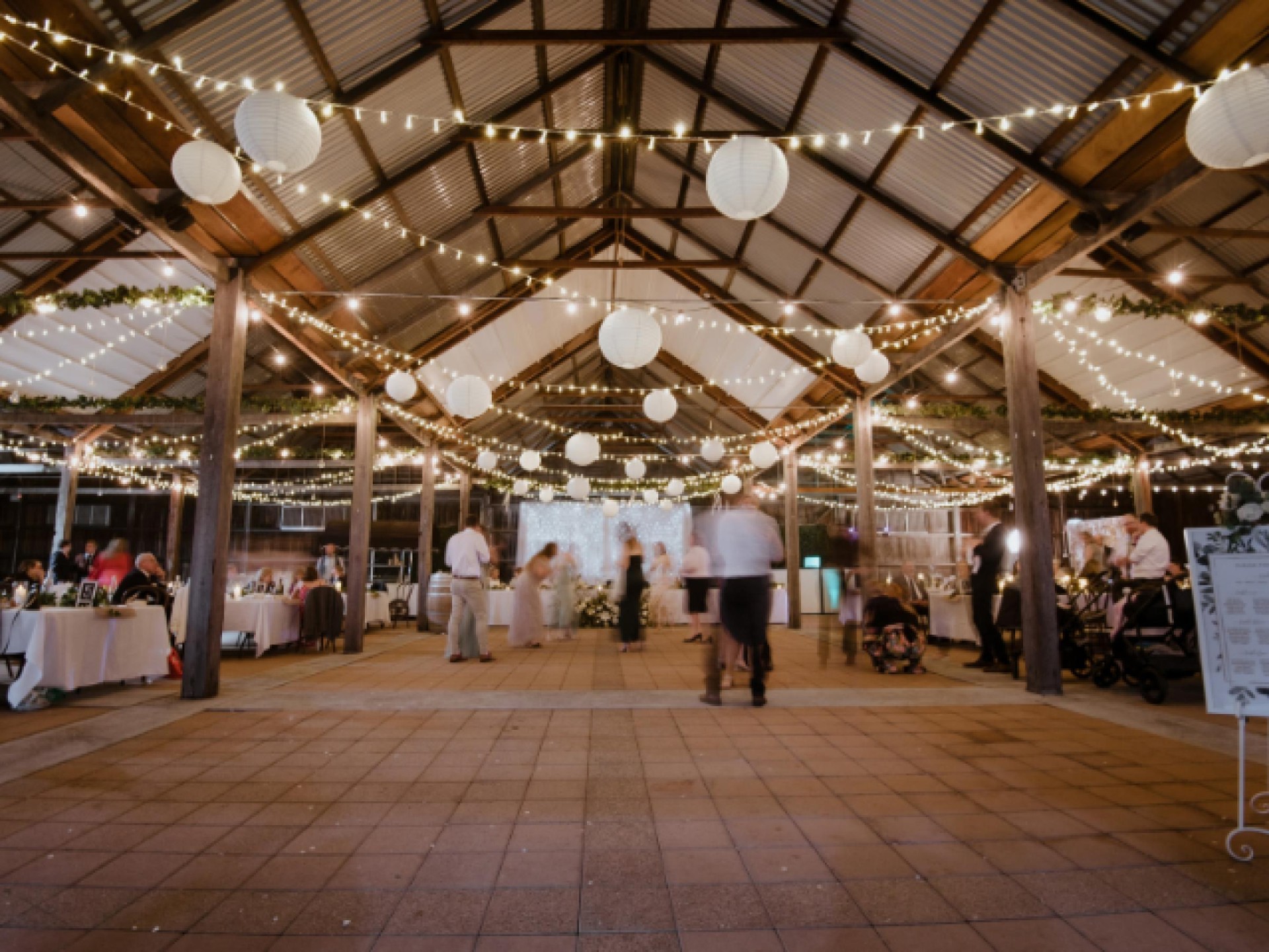 16+ Year Wedding Styling 686414 1