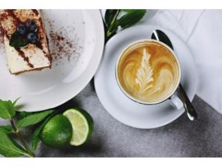 Café with Great Location | Next to Train Station | Liquor Licence (VS0319)
