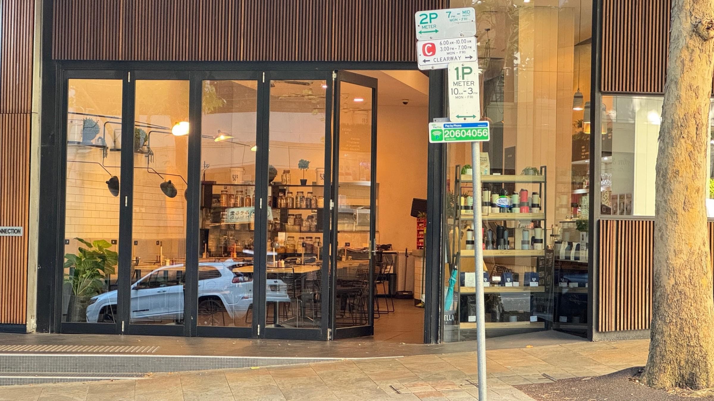 Licensed Cafe - North 686573 3