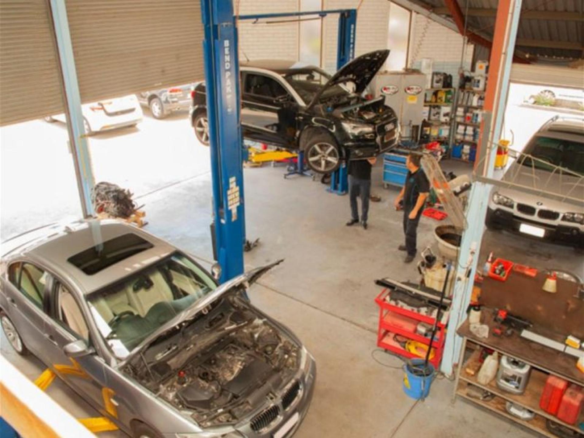 Specialist European Automotive Workshop 686626 3