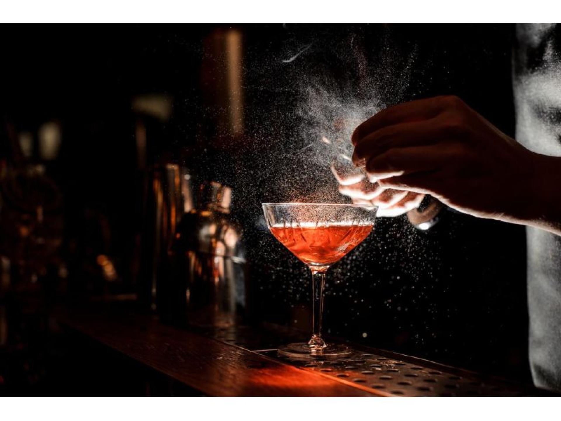 Established Licensed Restaurant & 686651 1