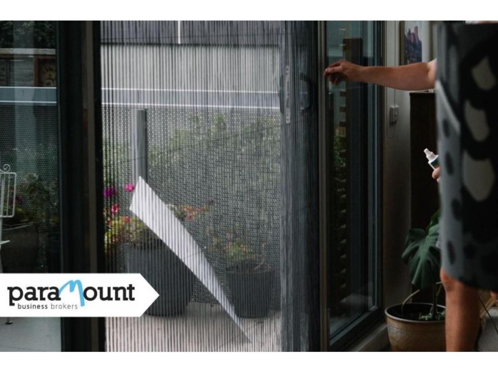 Leading Retractable Screen Manufacturer 686735 1