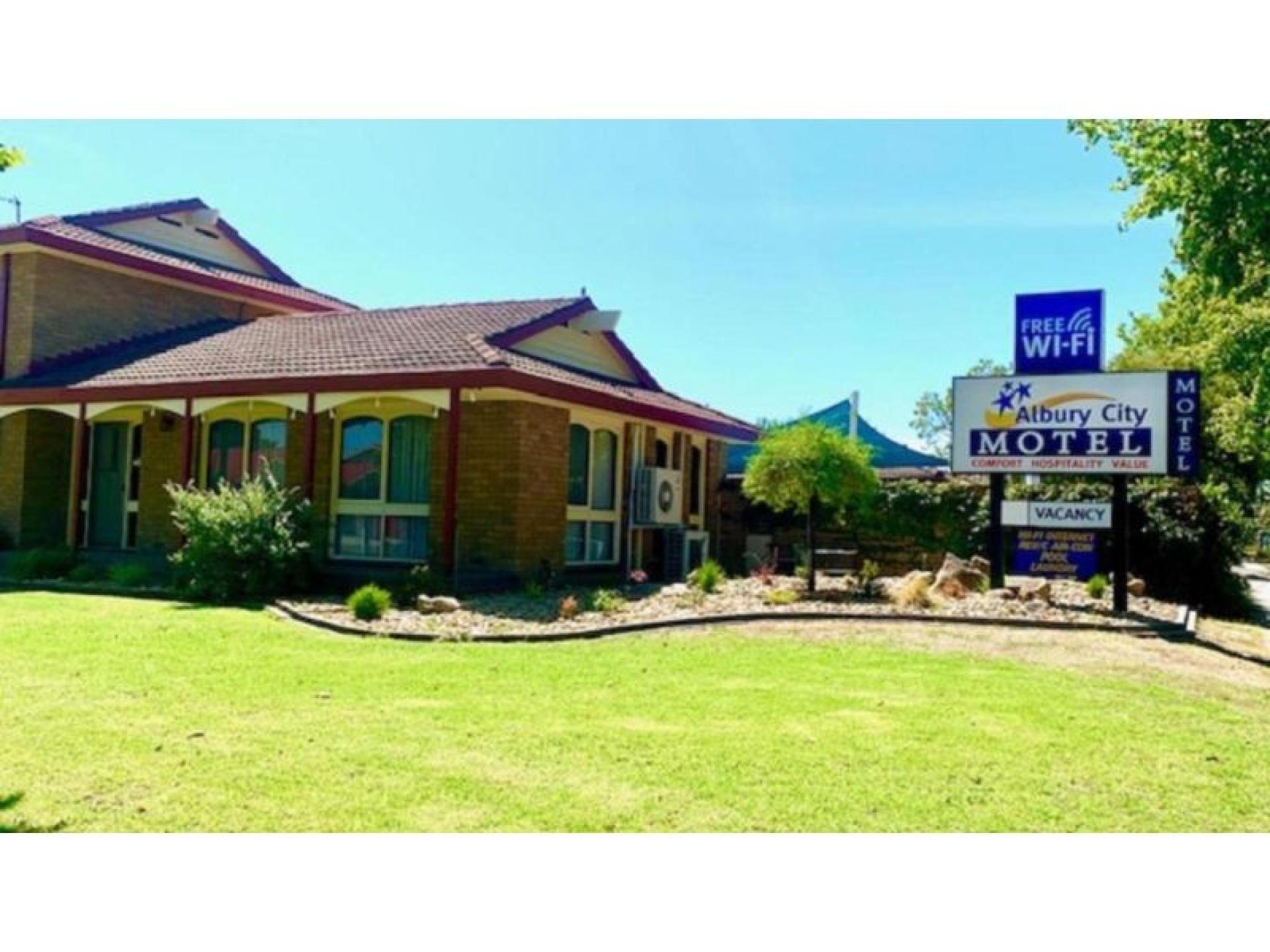 Under Offer - Albury 686832 1