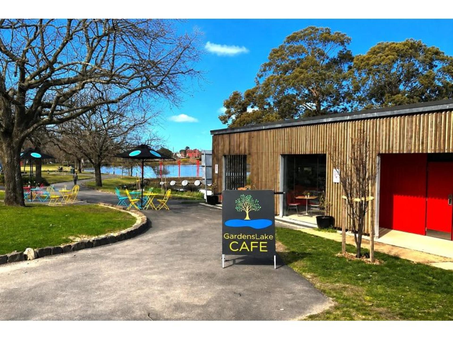 Leasehold - Gardens Lake 686859 1