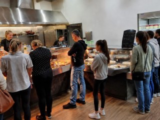 ICONIC NEIGHBOURHOOD GRAB & GO HOMESTYLE TAKEAWAY …