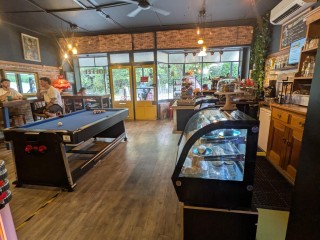 4-BEDROOM RESIDENCE + HOSPITALITY BUSINESS | ANNERRLEY | $130K