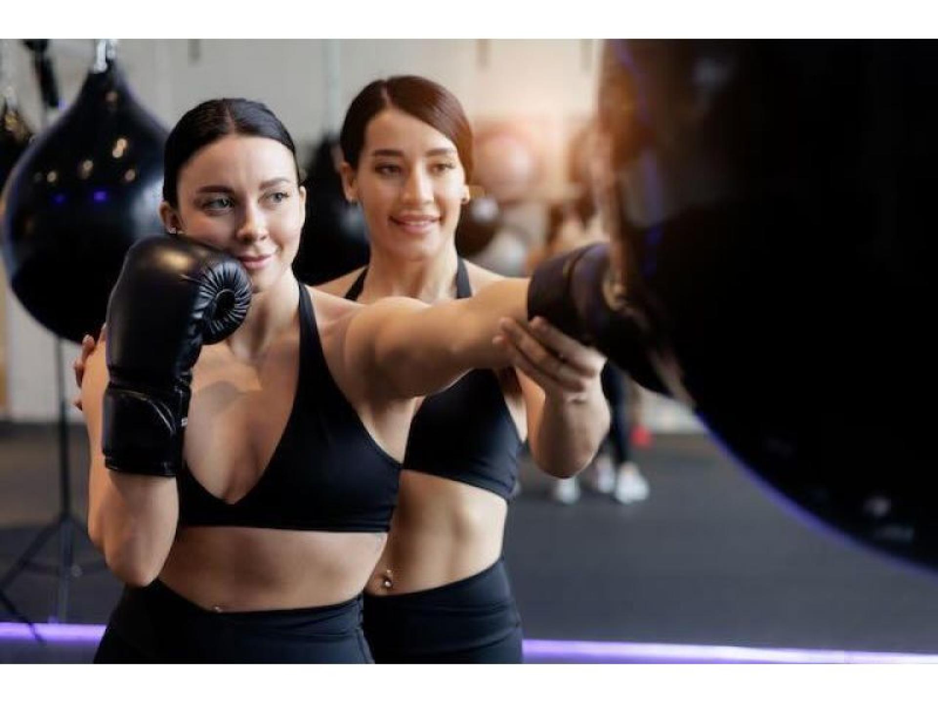 Established Boxing & Strength 687272 1
