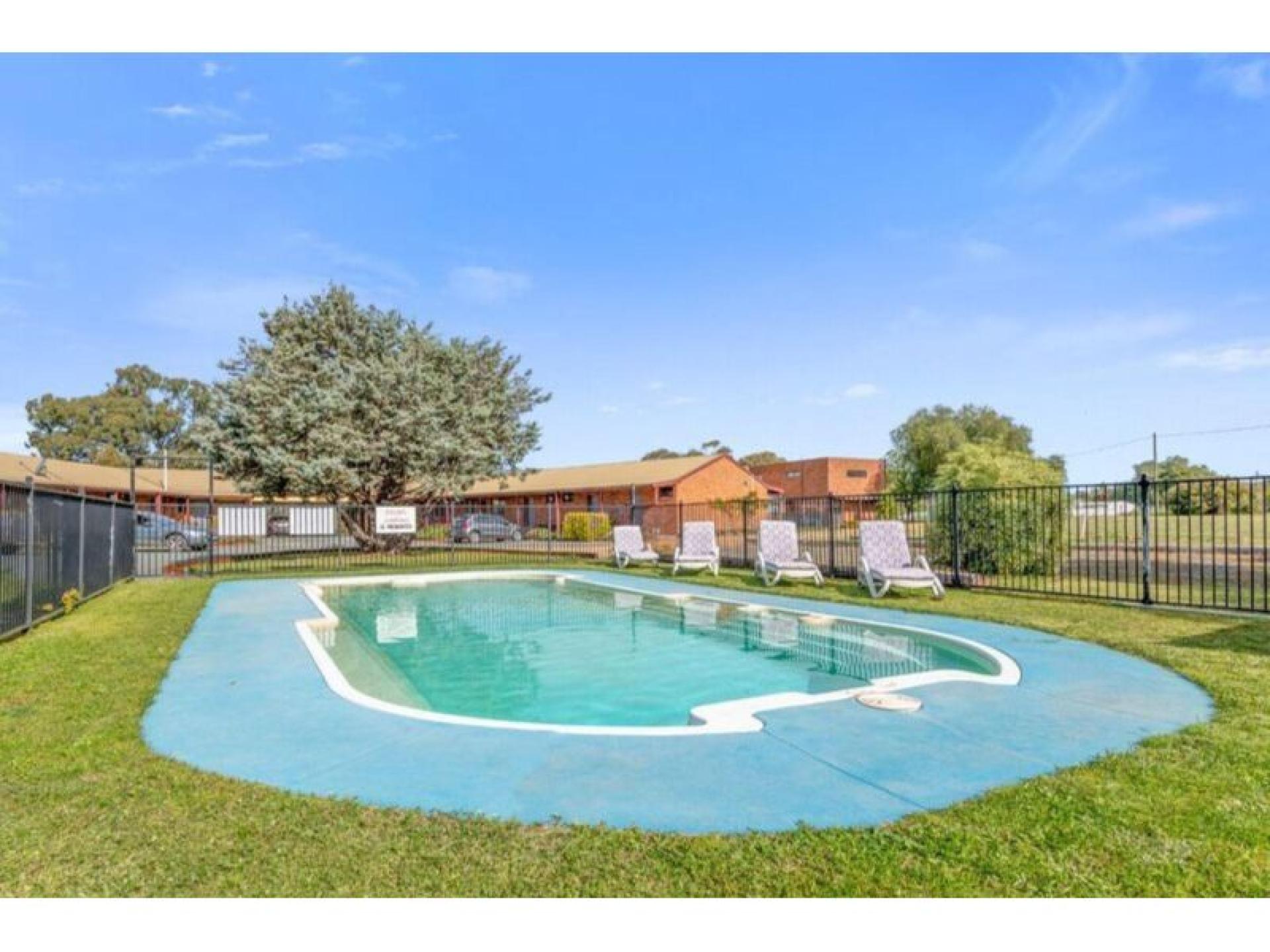 Redgum Motel - Turnkey 687301 3