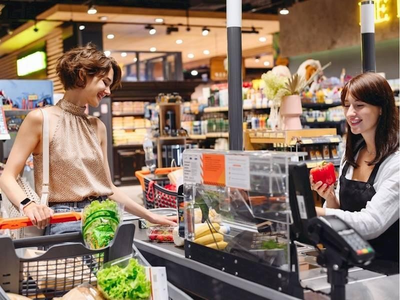Established Grocery Store | 687349 3
