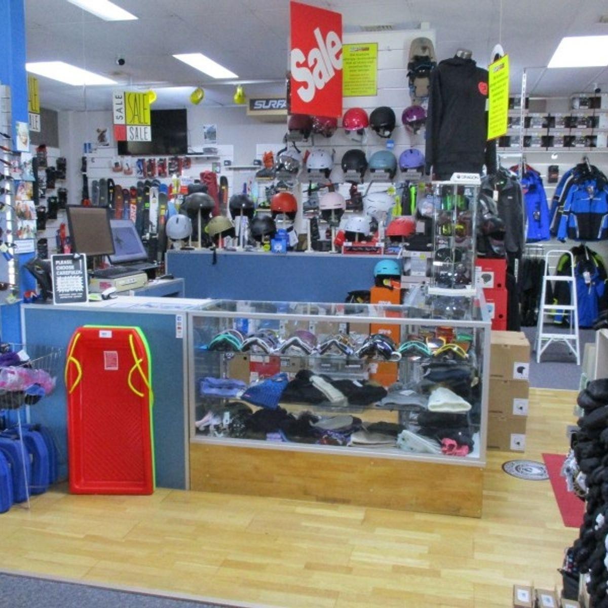 Well-established Retail & Rental 687365 3