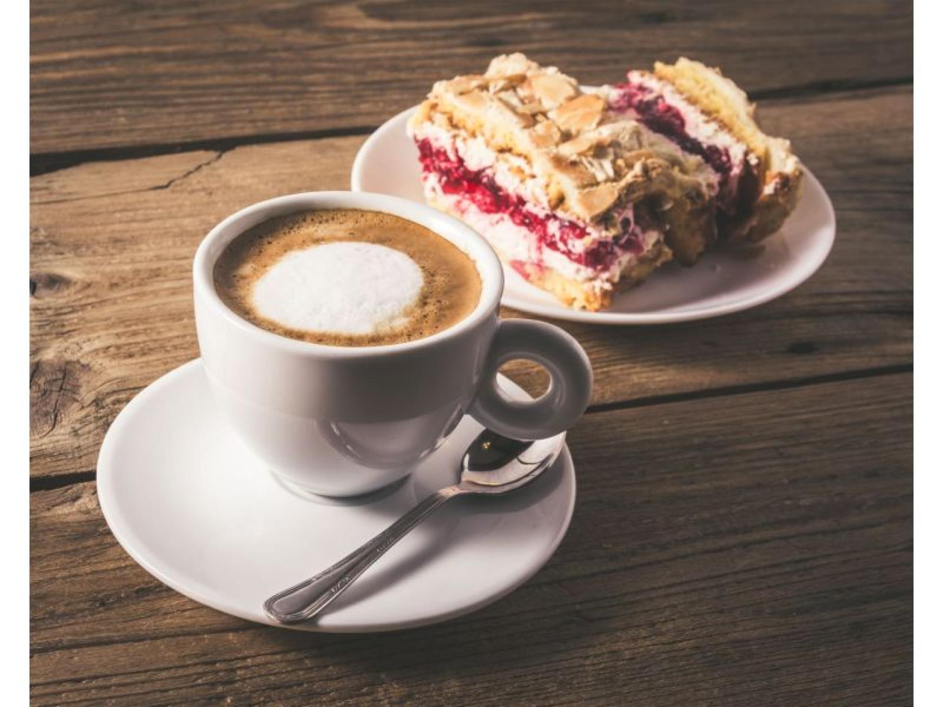 Boutique Italian Cafe / 687712 1