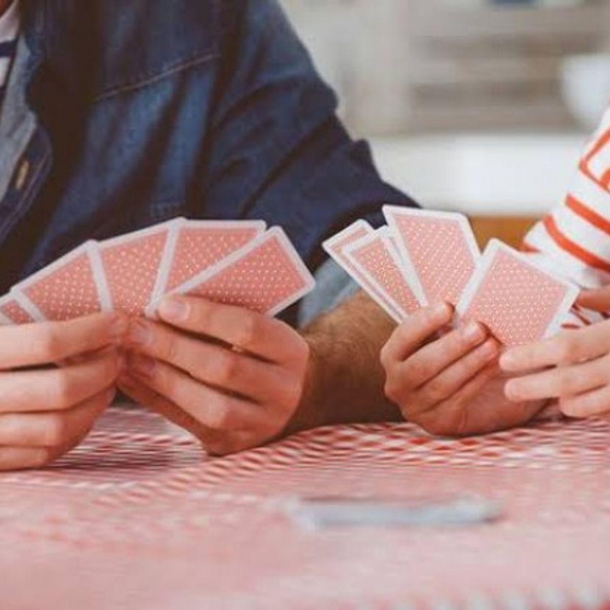 Long-established Drinking Card Game 687740 1