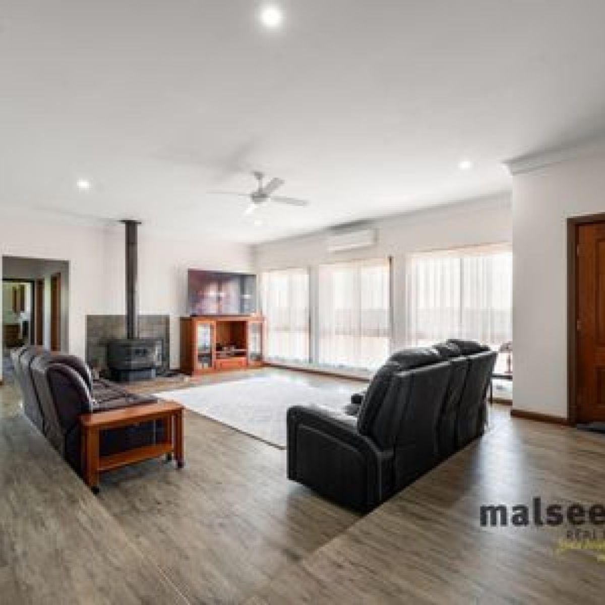 High-potential Pet Boarding & 687742 3