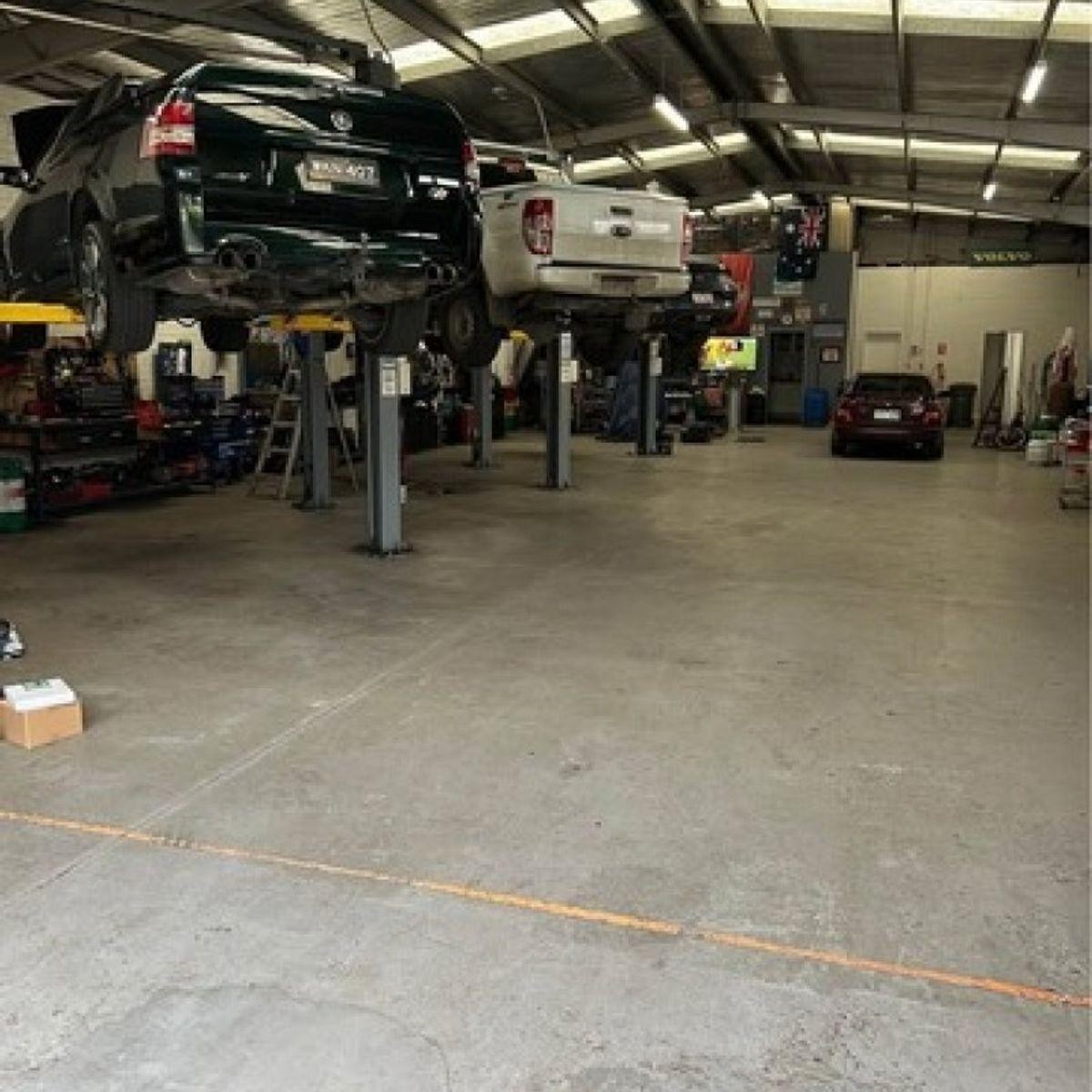 Renowned Automotive Service And 687778 3