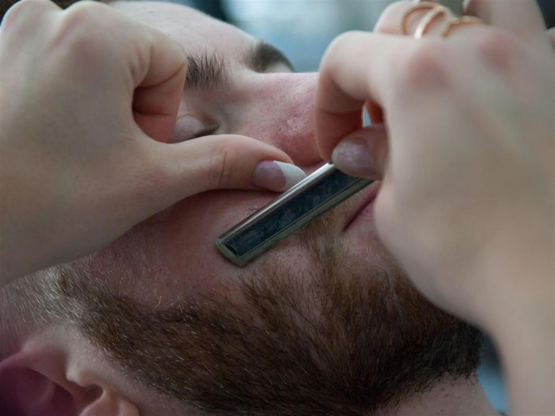 Established Barber Shop | 687828 2