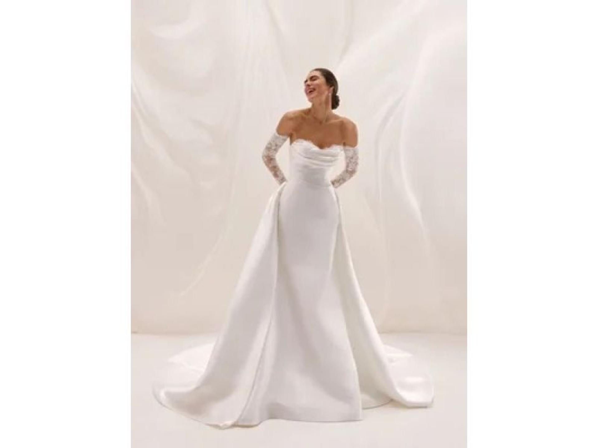 Bridal Wedding Gowns - 687923 1