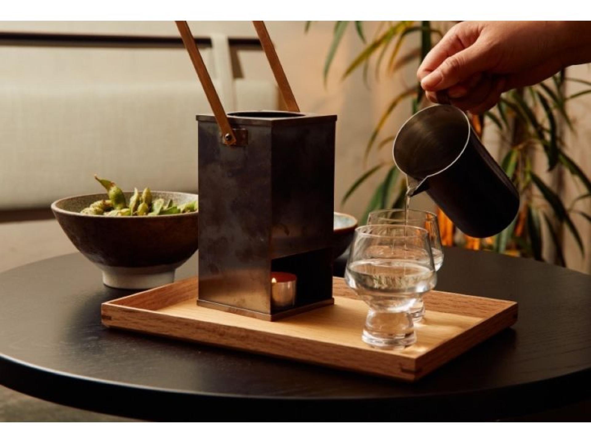 Unique Wine & Sake 687970 3
