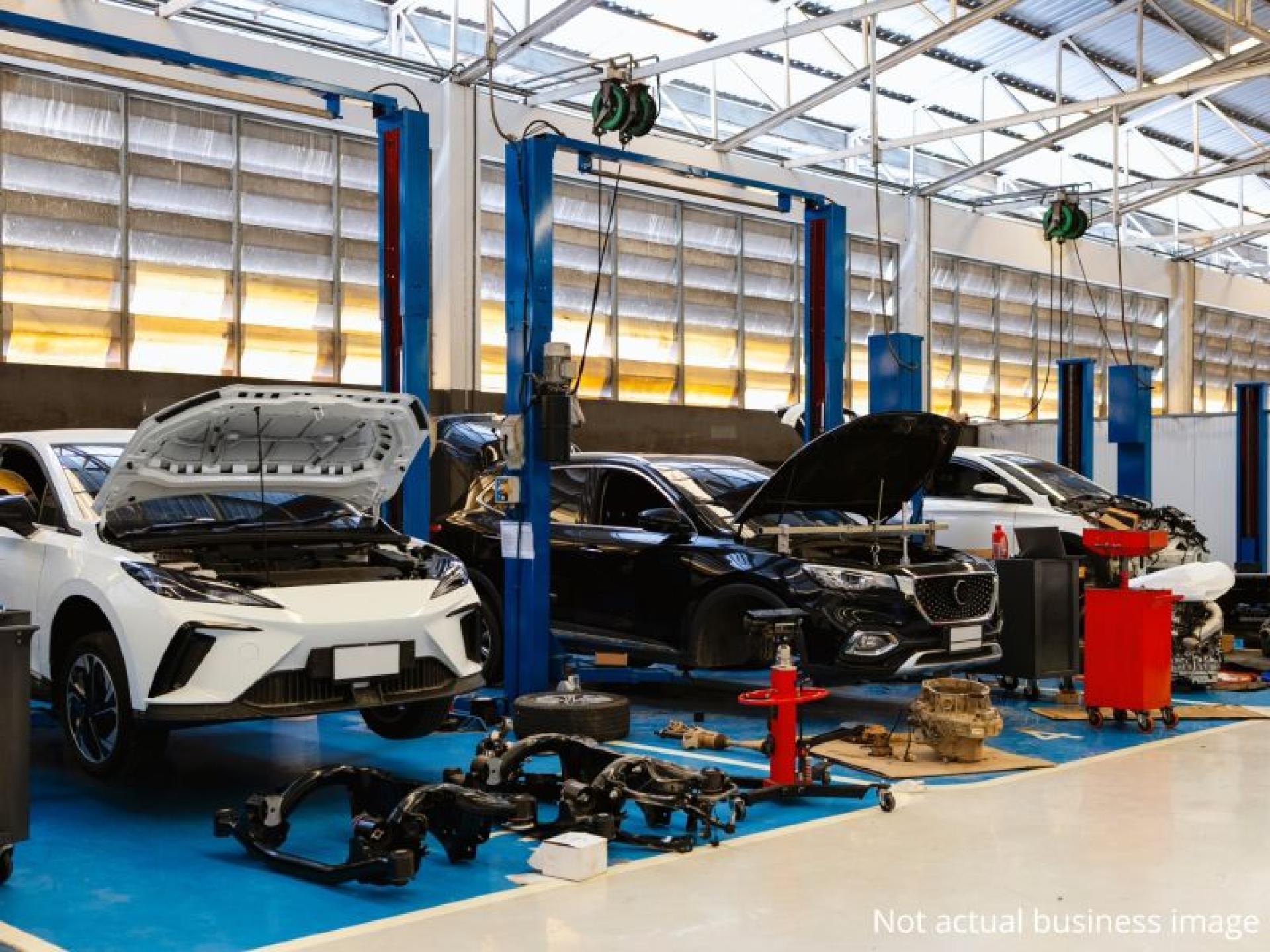 Long-established Automotive Mechanical Workshop 687997 1